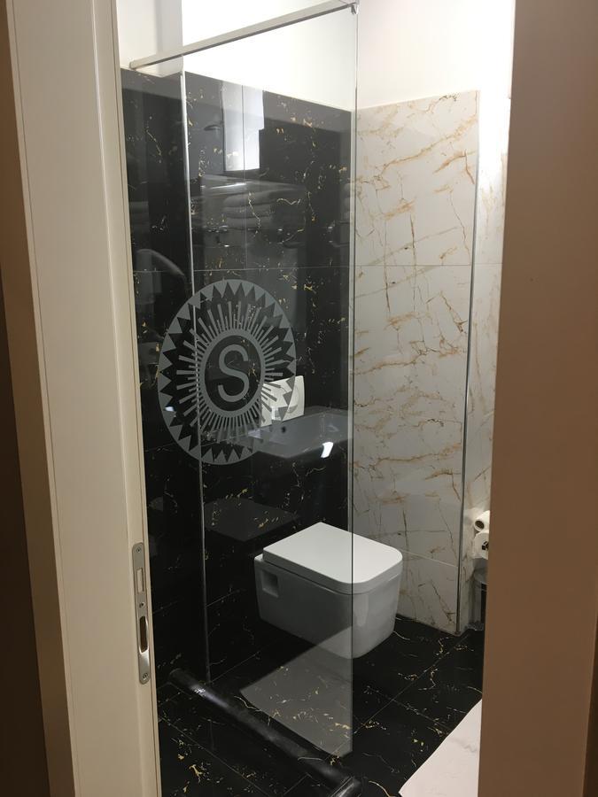 Soleo Hotel Тирана Экстерьер фото